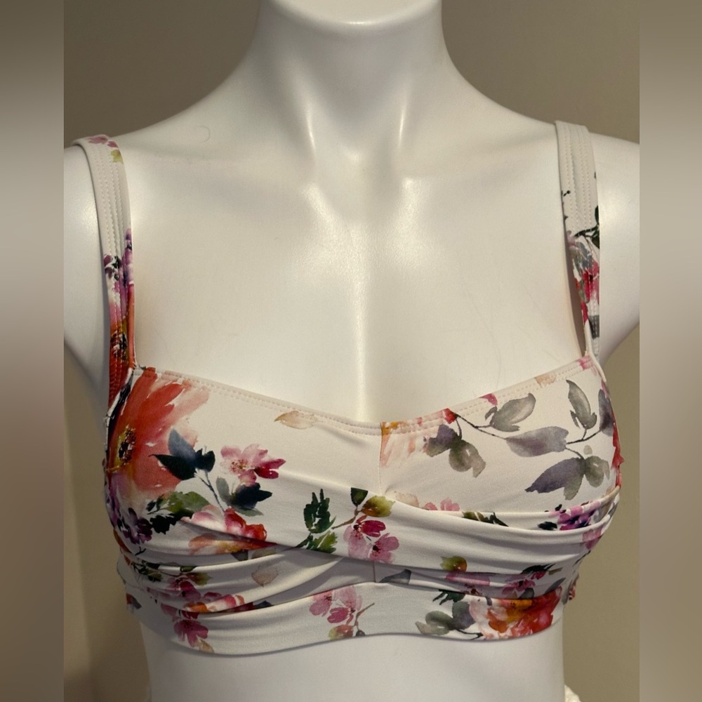Niptuck Swim White & Multi color Bathing Suit Top Sz 4. Clip Closure In Back.